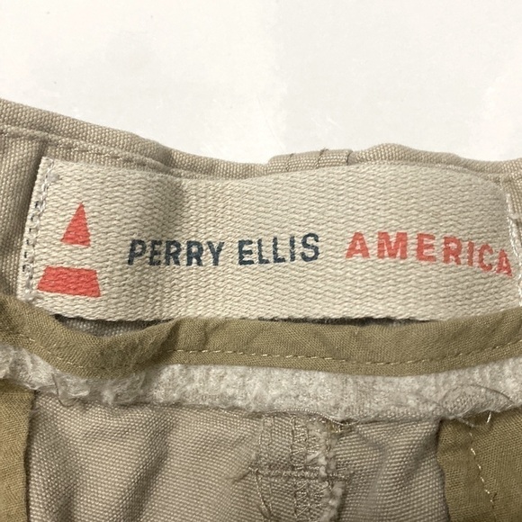 Perry Ellis mens khaki tan 💯 cotton cargo shorts. Size 36. - Picture 6 of 7